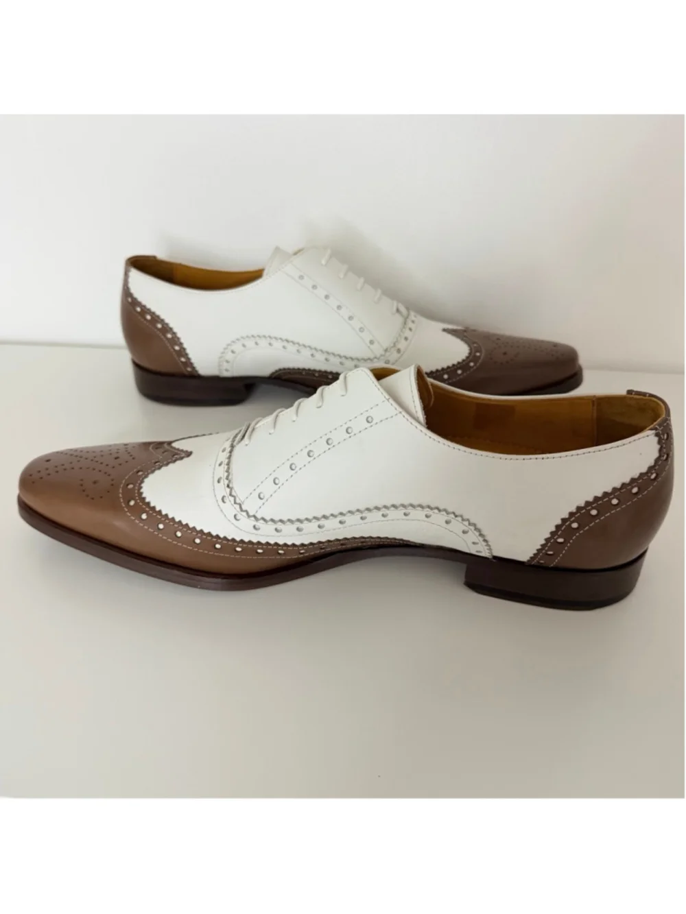 UNDANDY white brown